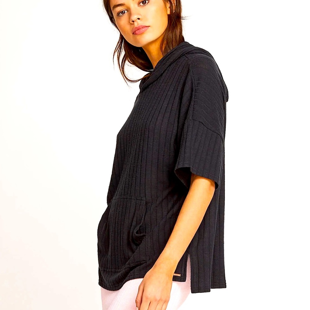 Volcom super soft and cozy Black poncho